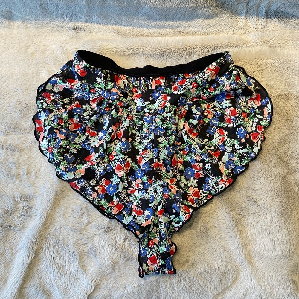 Vintage Saks Fifth Avenue tap shorts.